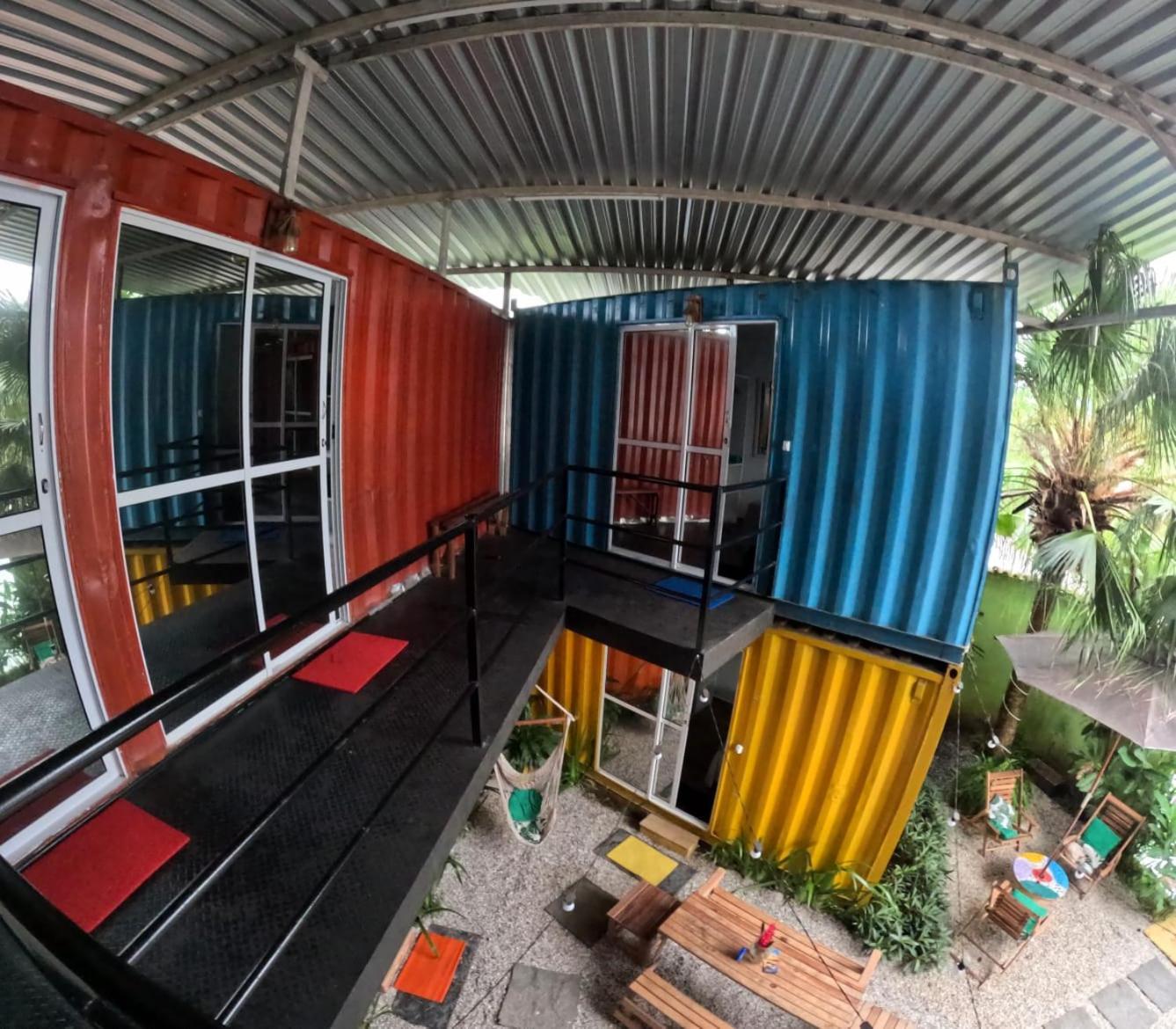 Container Inn *