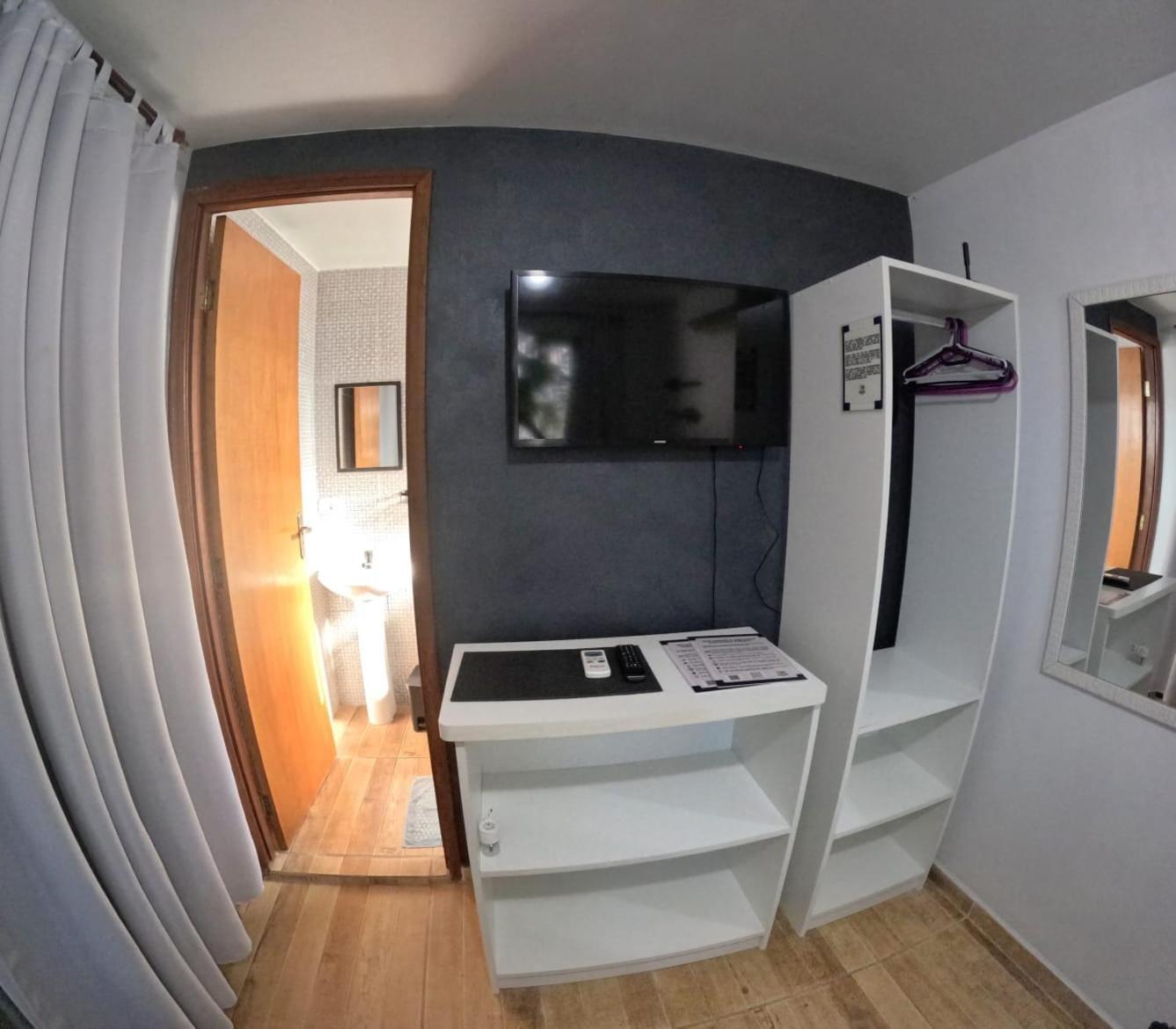 Inn Container